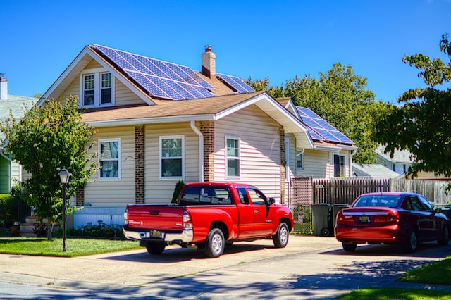 Rockwall Texas Solar Panels - Install solar panels on rooftops of homes in Rockwall, Texas.